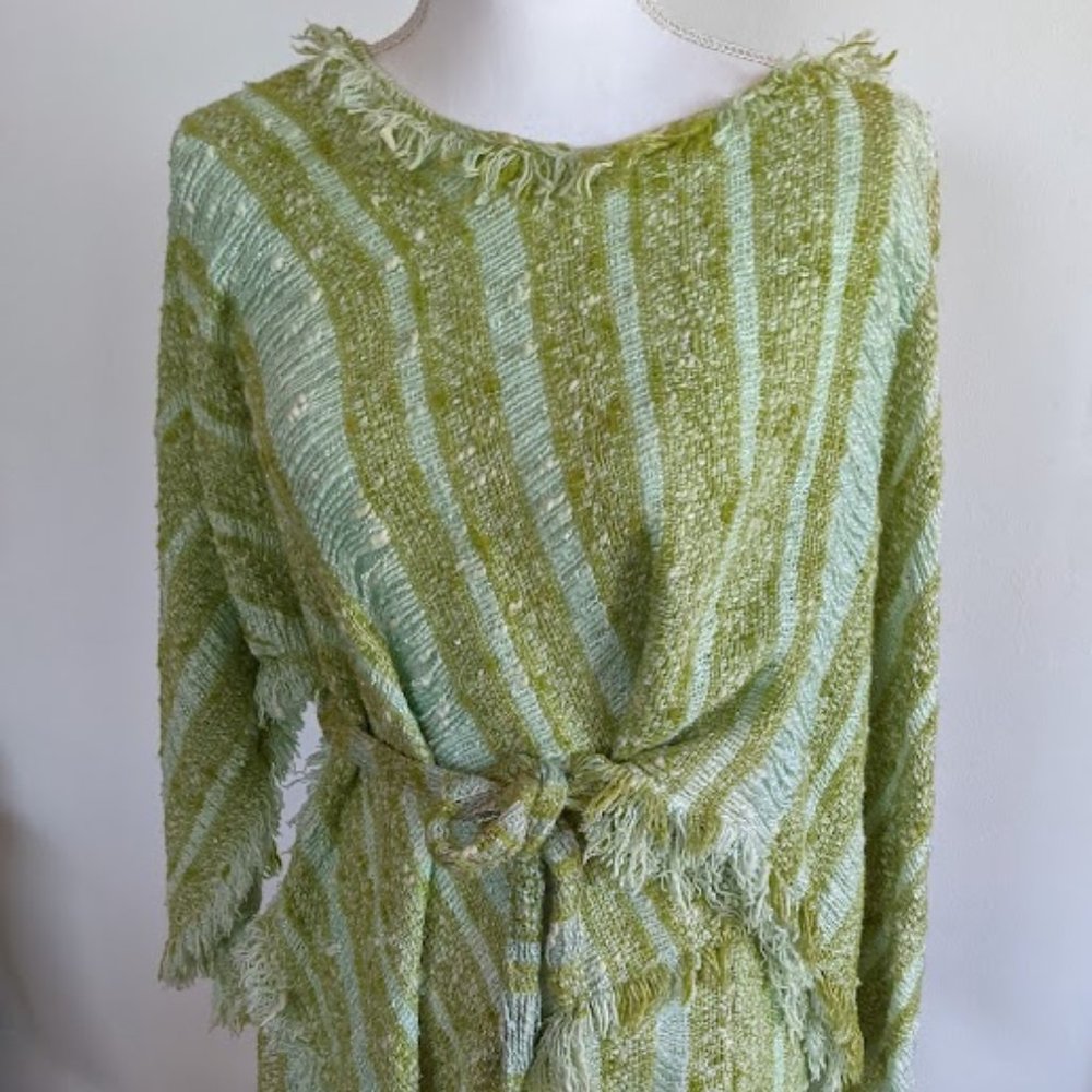 Pull over Green Women Sweater